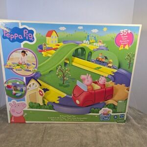 Peppa Pig All Around Peppa's Town Track Set Sounds Hasbro F4822 New Sealed Box